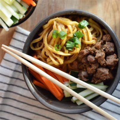  董營風味小吃「炸醬麵」は、香ばしくコクのある炸醬とつるつるの麺のハーモニーが絶妙！